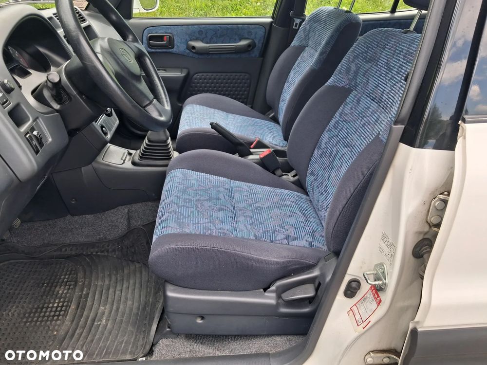 Toyota RAV4 2.0 GLi - 23