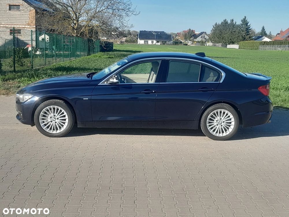 BMW Seria 3 320d Luxury Line - 3
