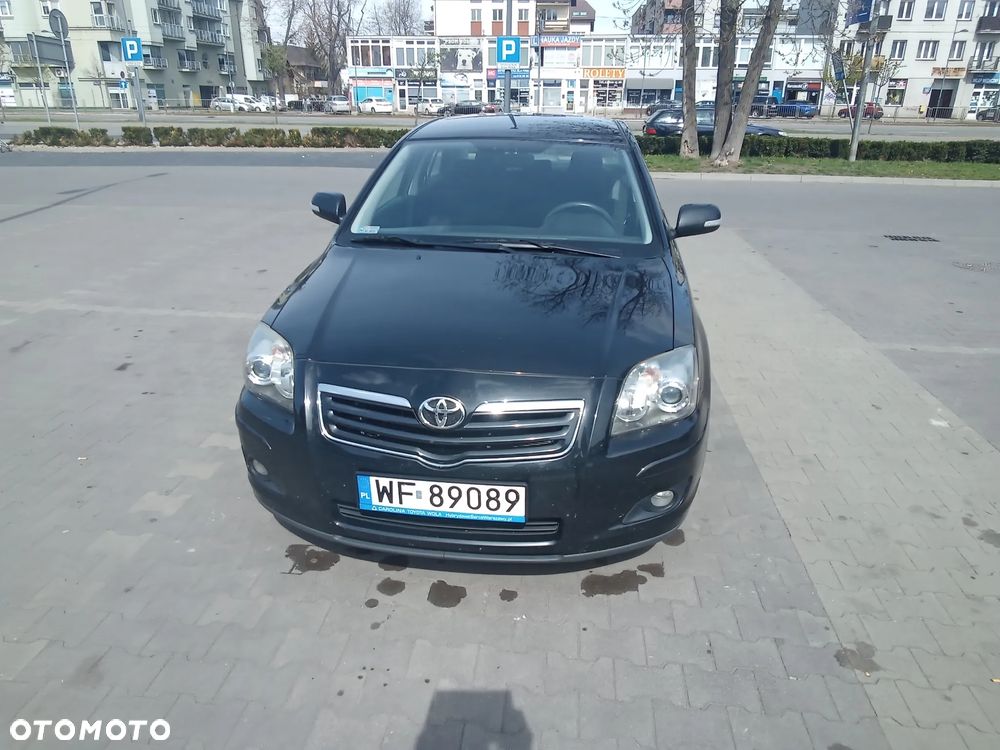 Toyota Avensis 1.6 VVT-i Luna - 4