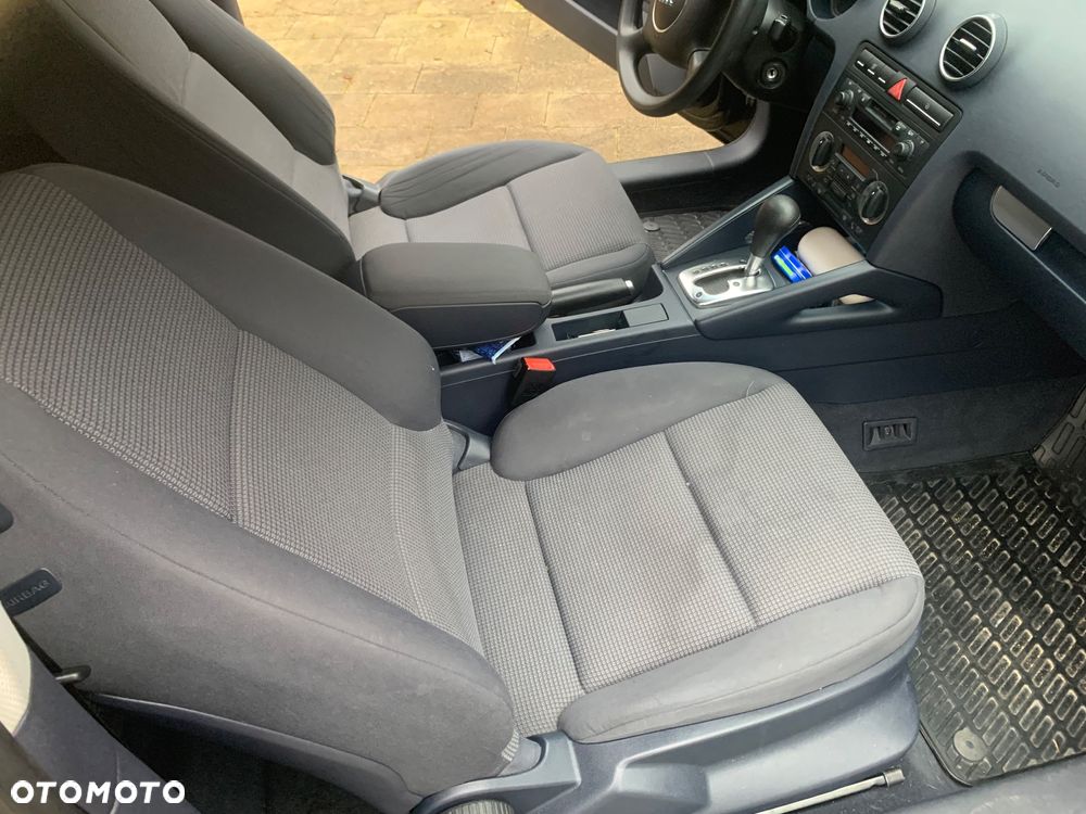 Audi A3 3-drzwiowe 1.6 Ambiente - 14