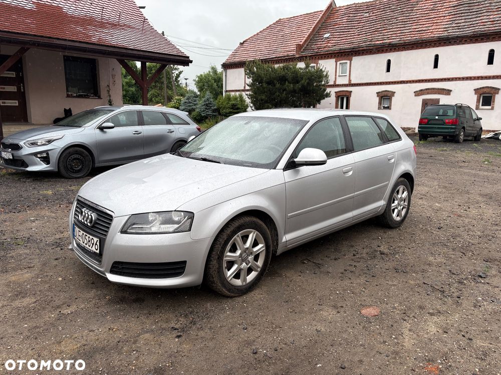 Audi A3 Sportback 1.8 TFSI Attraction - 8