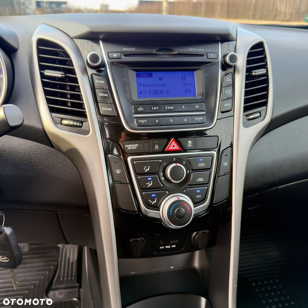 Hyundai i30 1.4 Fifa World Cup Edition - 16