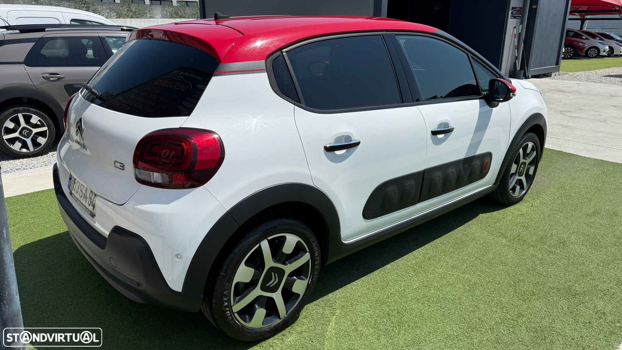 Citroën C3 1.2 PureTech Shine - 5