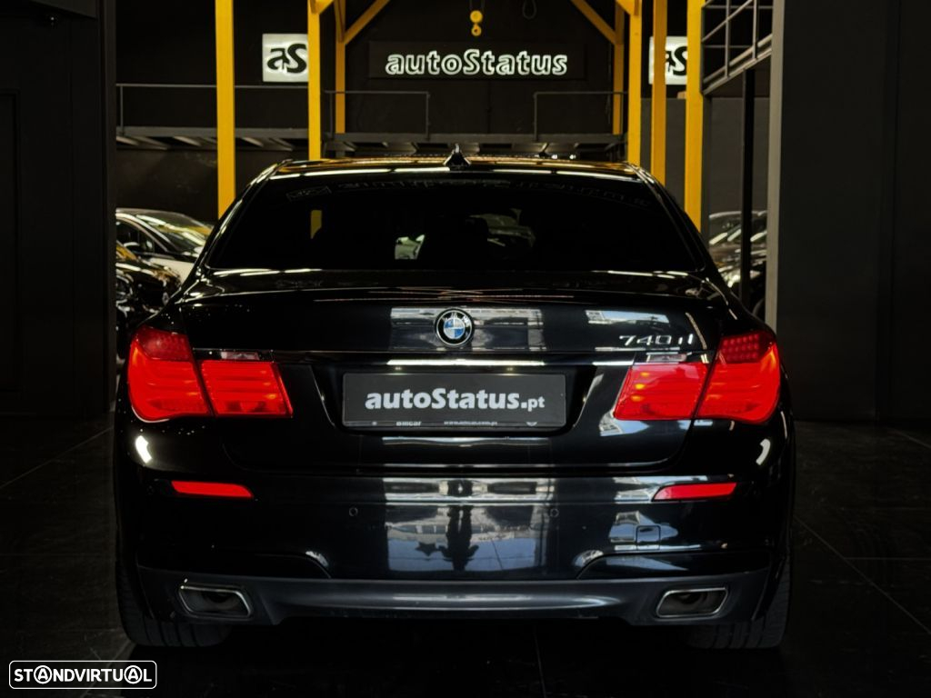 BMW 740 d xDrive Pack M - 14