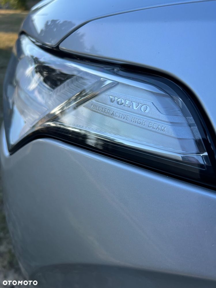 Volvo XC 90 D5 AWD Geartronic RDesign - 8