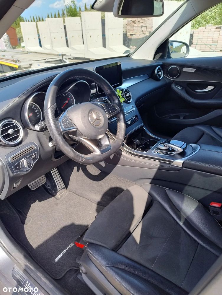 Mercedes-Benz GLC - 12