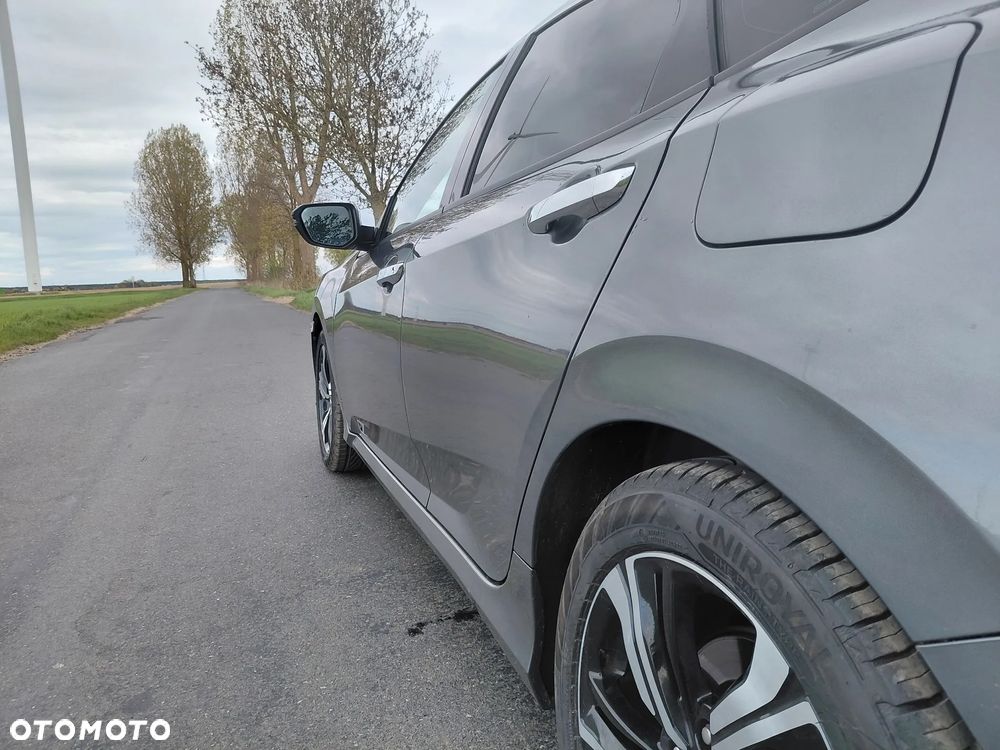 Honda Civic 1.5 i-VTEC Turbo Elegance - 3