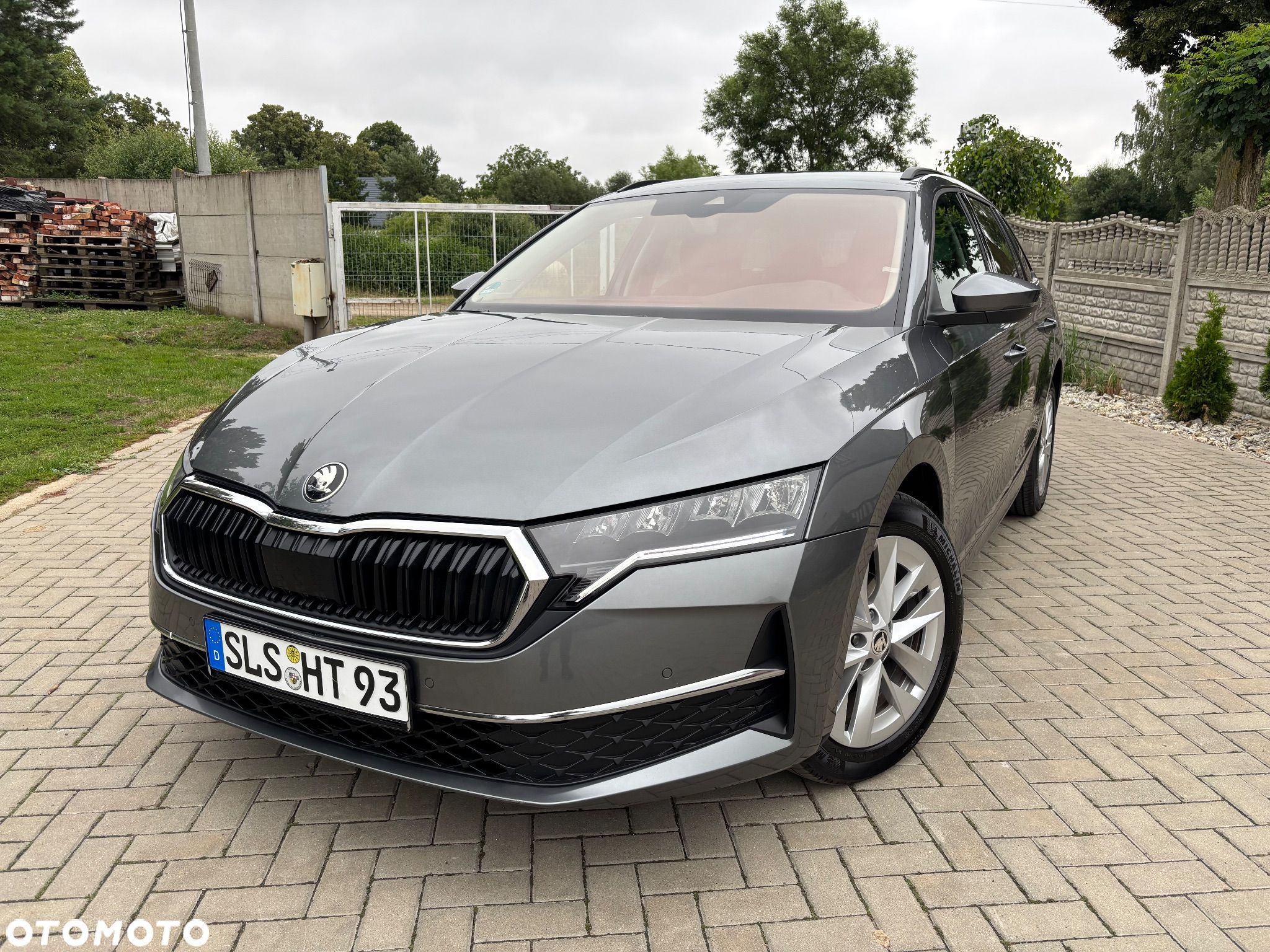 Skoda Octavia Combi 2.0 TDI DSG Edition - 1