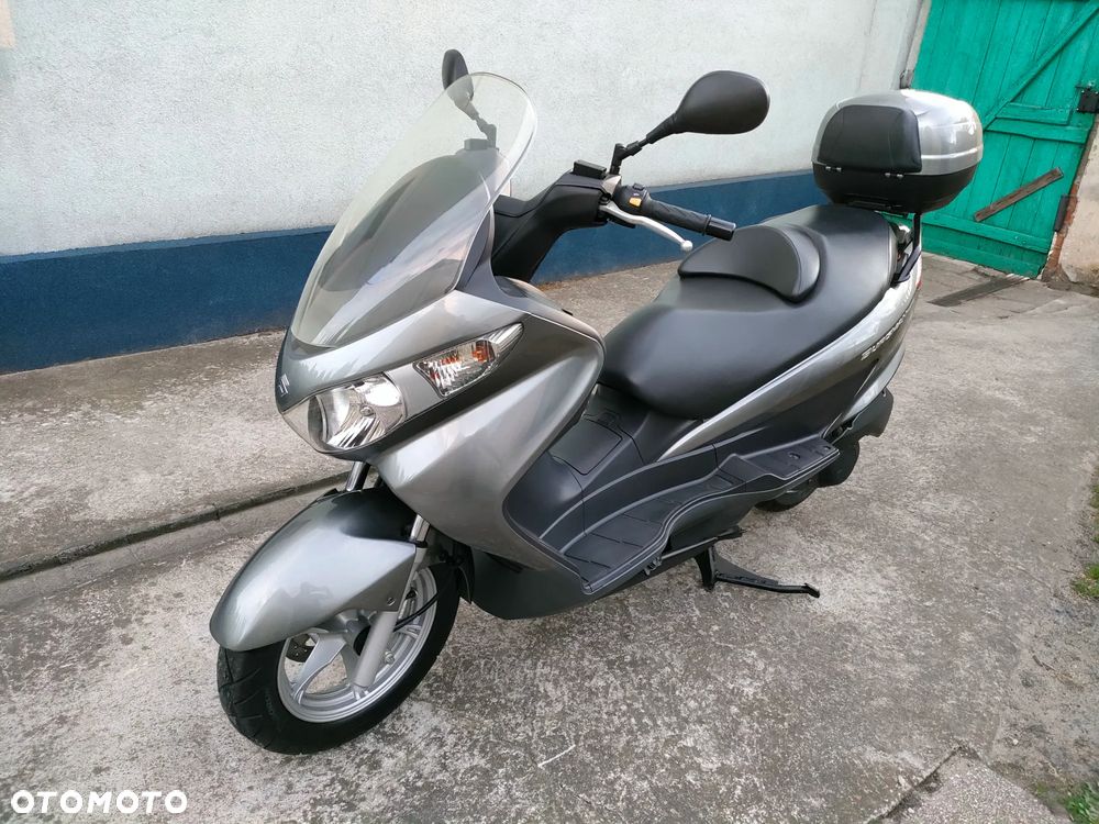Suzuki Burgman - 15