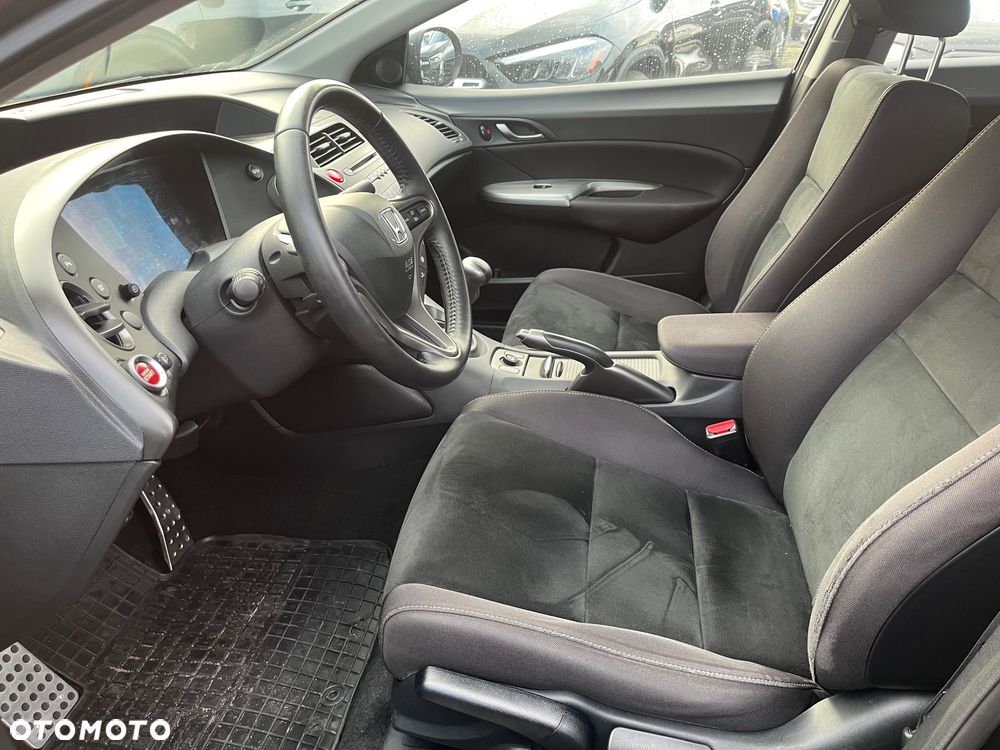 Honda Civic 1.4 i-VTEC Sport Black Edition - 11