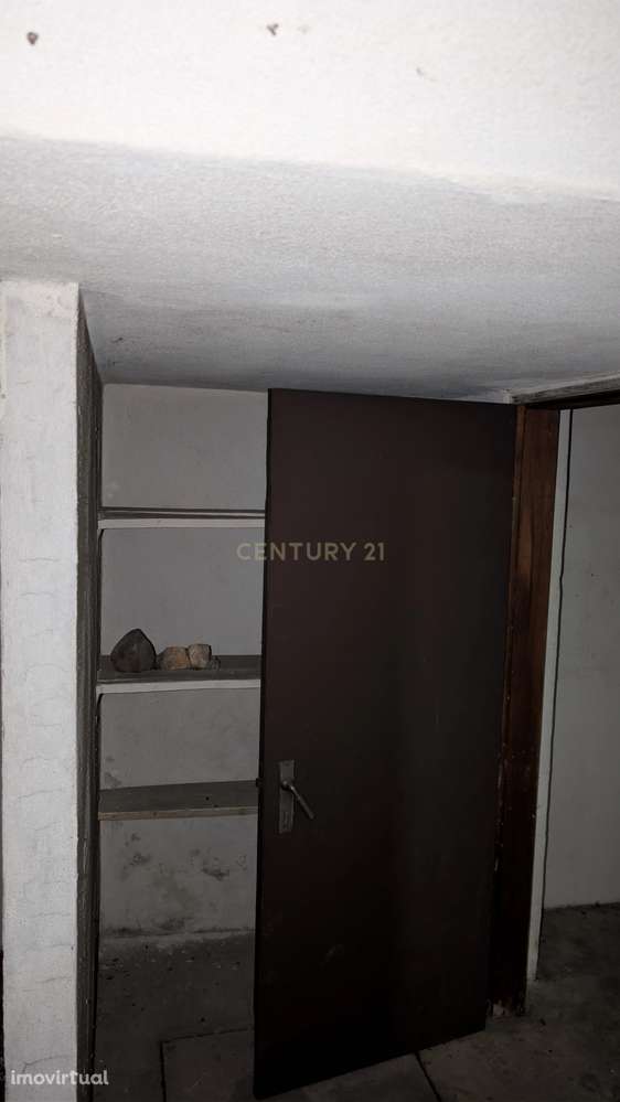 Garagem para arrendamento em Massamá - Não deixe escapar - Grande imagem: 5/6