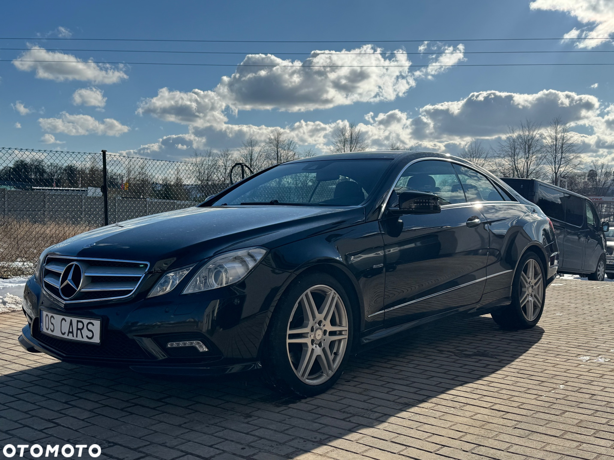 Mercedes-Benz Klasa E 200 CGI BlueEffICIENCY - 4