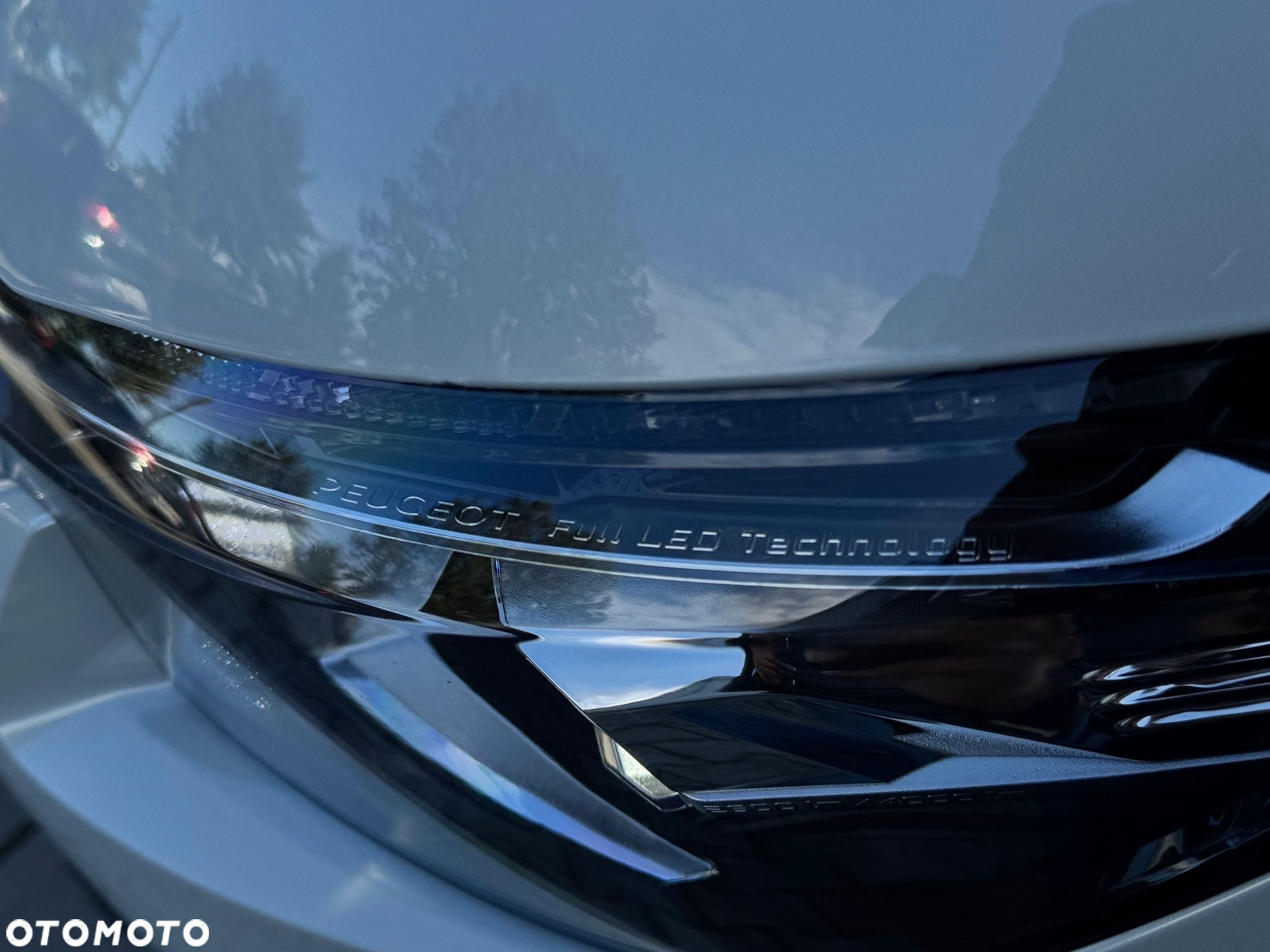 Peugeot 3008 1.6 PureTech HYbrid GT Line S&S EAT8 - 32