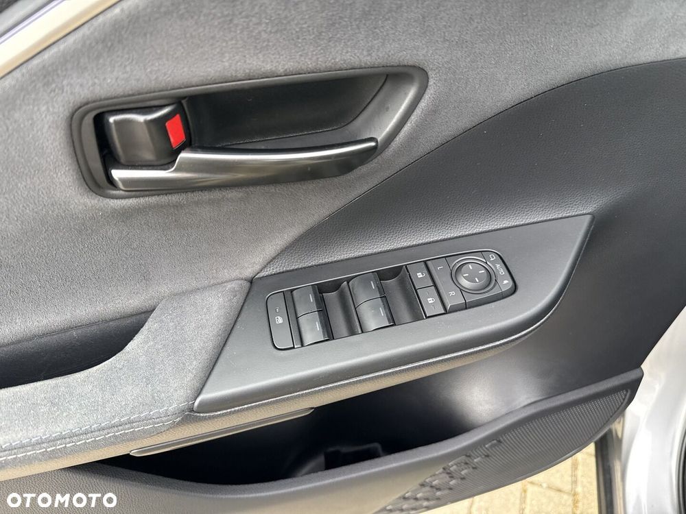 Toyota C-HR 2.0 Hybrid Dynamic Force Executive - 11
