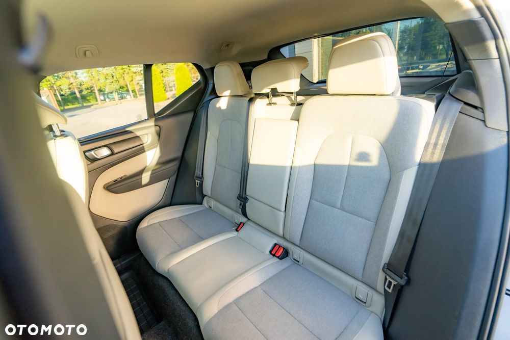 Volvo XC 40 - 31