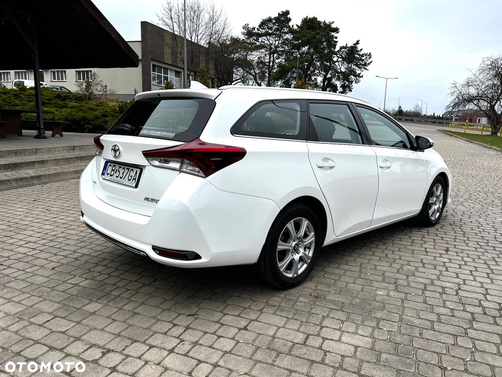 Toyota Auris 1.4 D-4D Comfort - 4