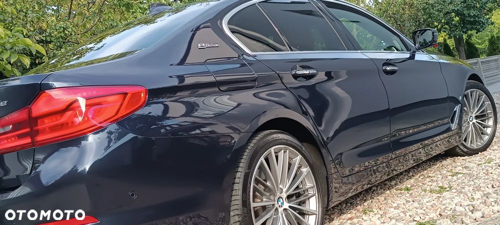 BMW Seria 5 530e iPerformance Luxury Line - 13