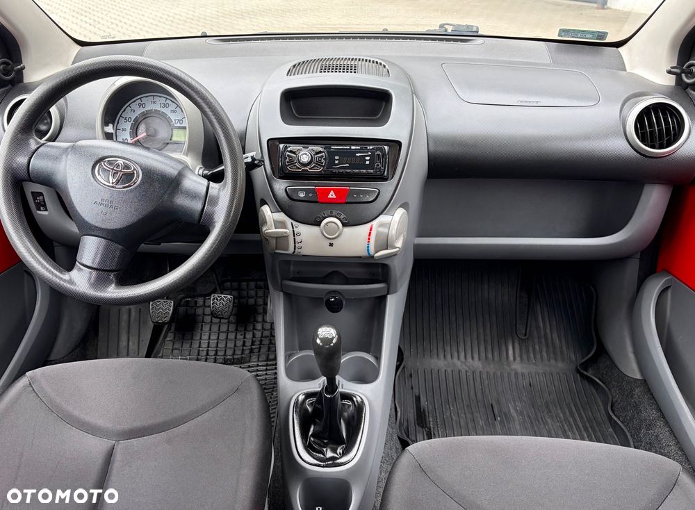 Toyota Aygo - 8