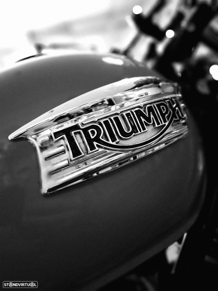 Triumph Thruxton - 11