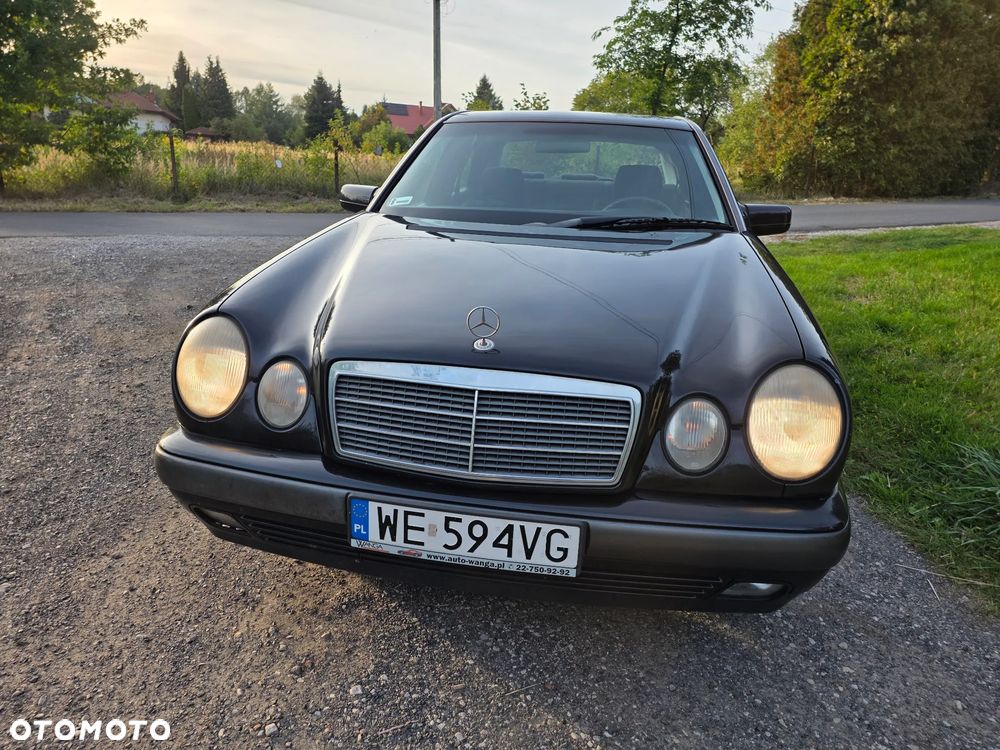 Mercedes-Benz Klasa E - 1