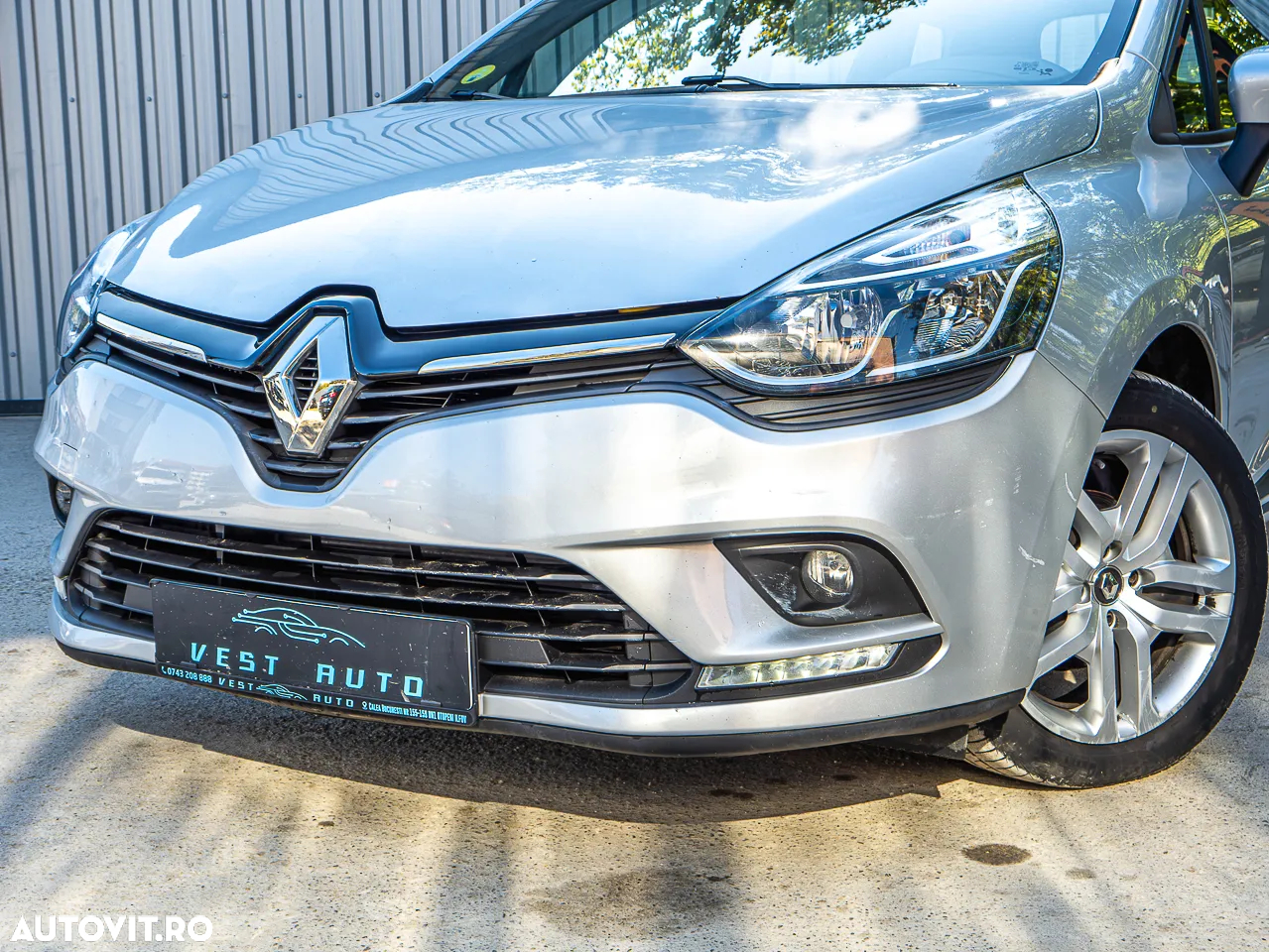 Renault Clio - 32