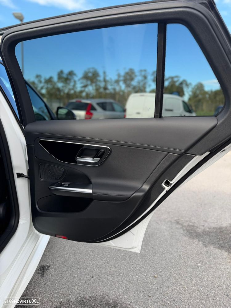 Mercedes-Benz C 300 e T 9G-TRONIC AMG Line - 11