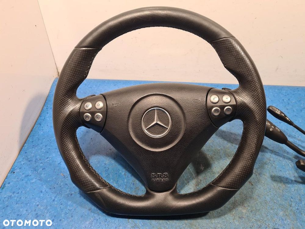 MERCEDES W203 LIFT KIEROWNICA Z ŁOPATKAMI. - 2