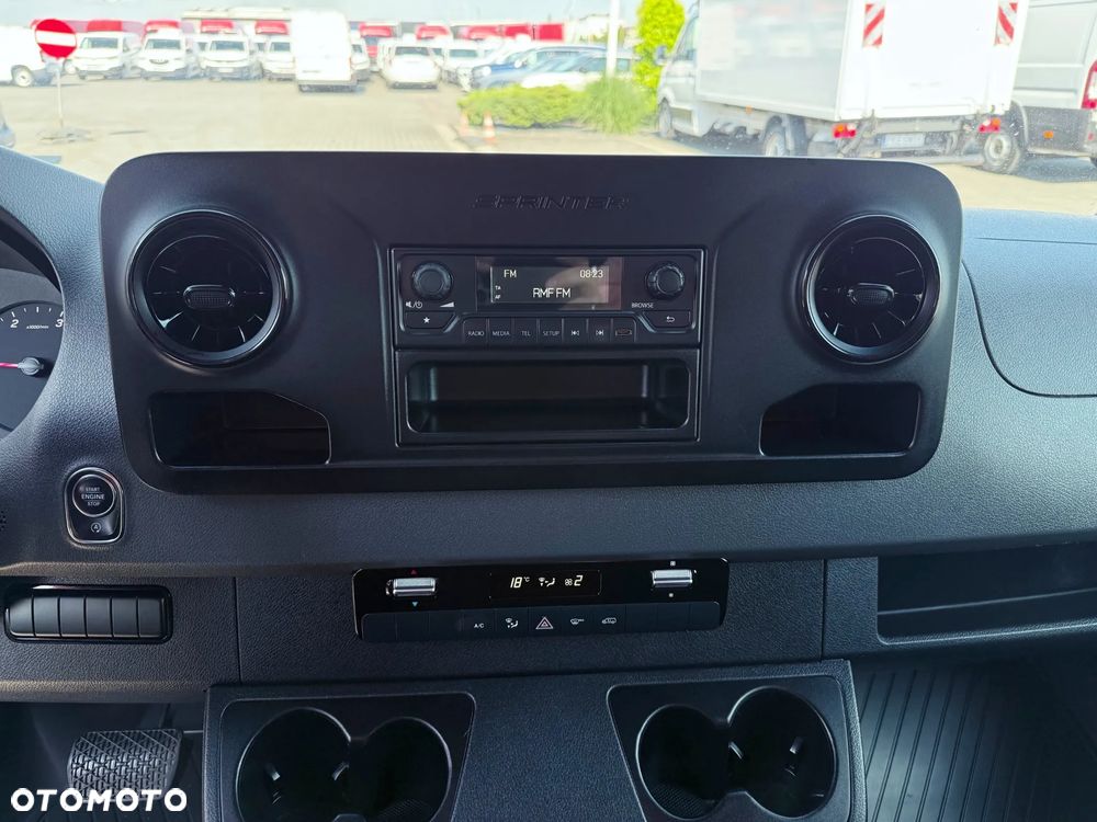 Mercedes-Benz Sprinter 519 CDI Kontener 4,56 m + Drzwi Bliźniaki Automat Salon PL - 20