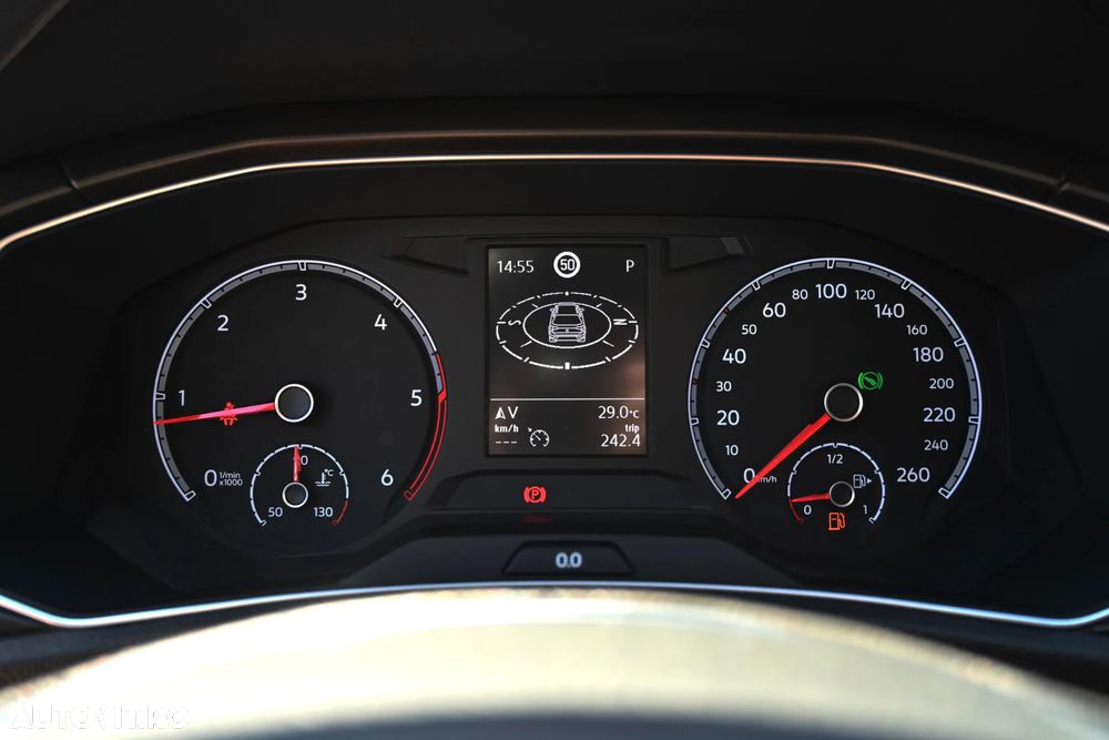 Volkswagen T-Roc 2.0 TDI SCR 4MOTION DSG Style - 29
