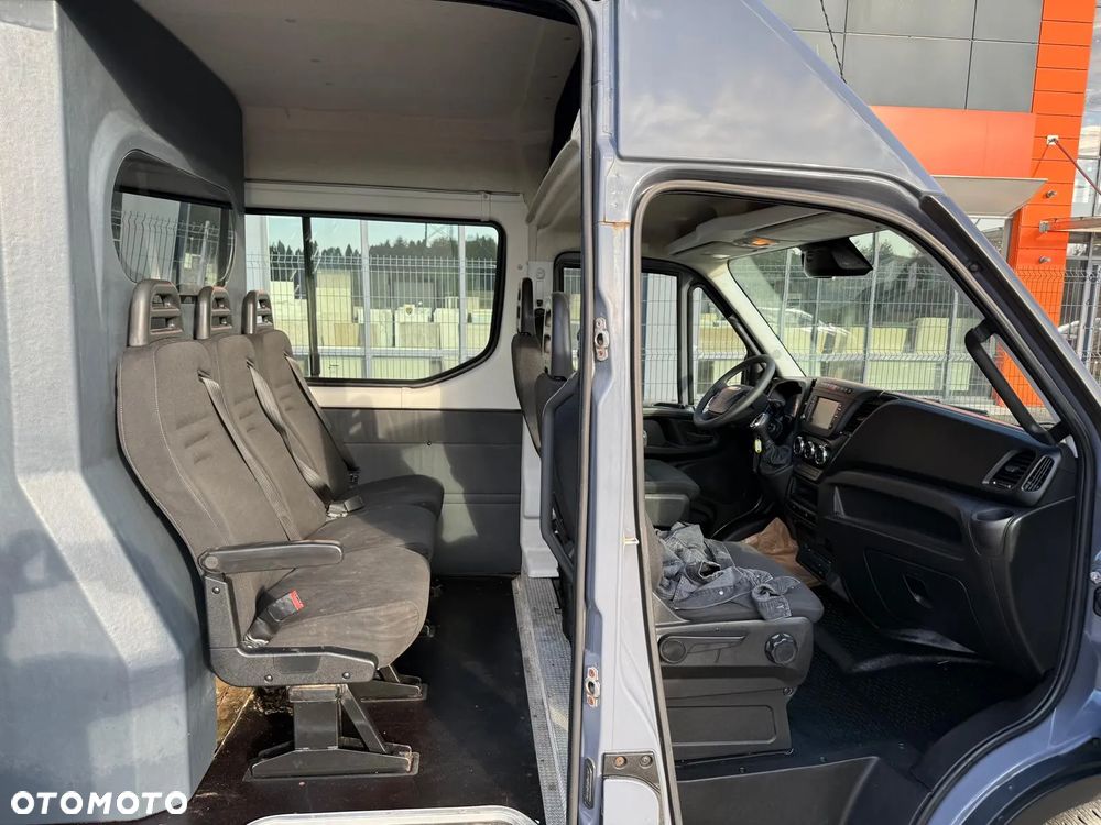 Iveco Daily 35S170, L4H2, Brygadówka 5os., HiMatic, Zadbane - 23