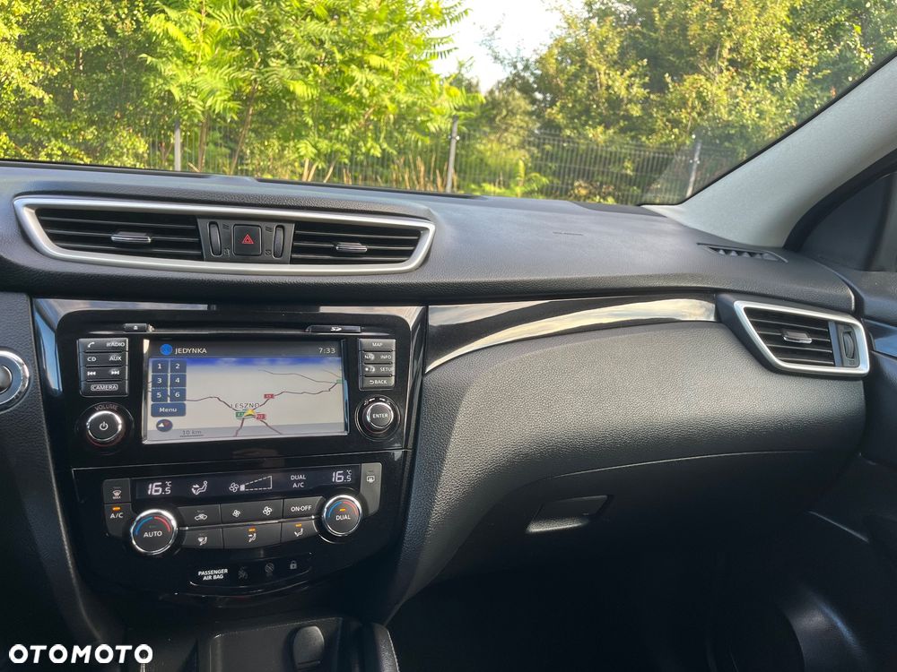 Nissan Qashqai 1.6 DIG-T N-Connecta - 25