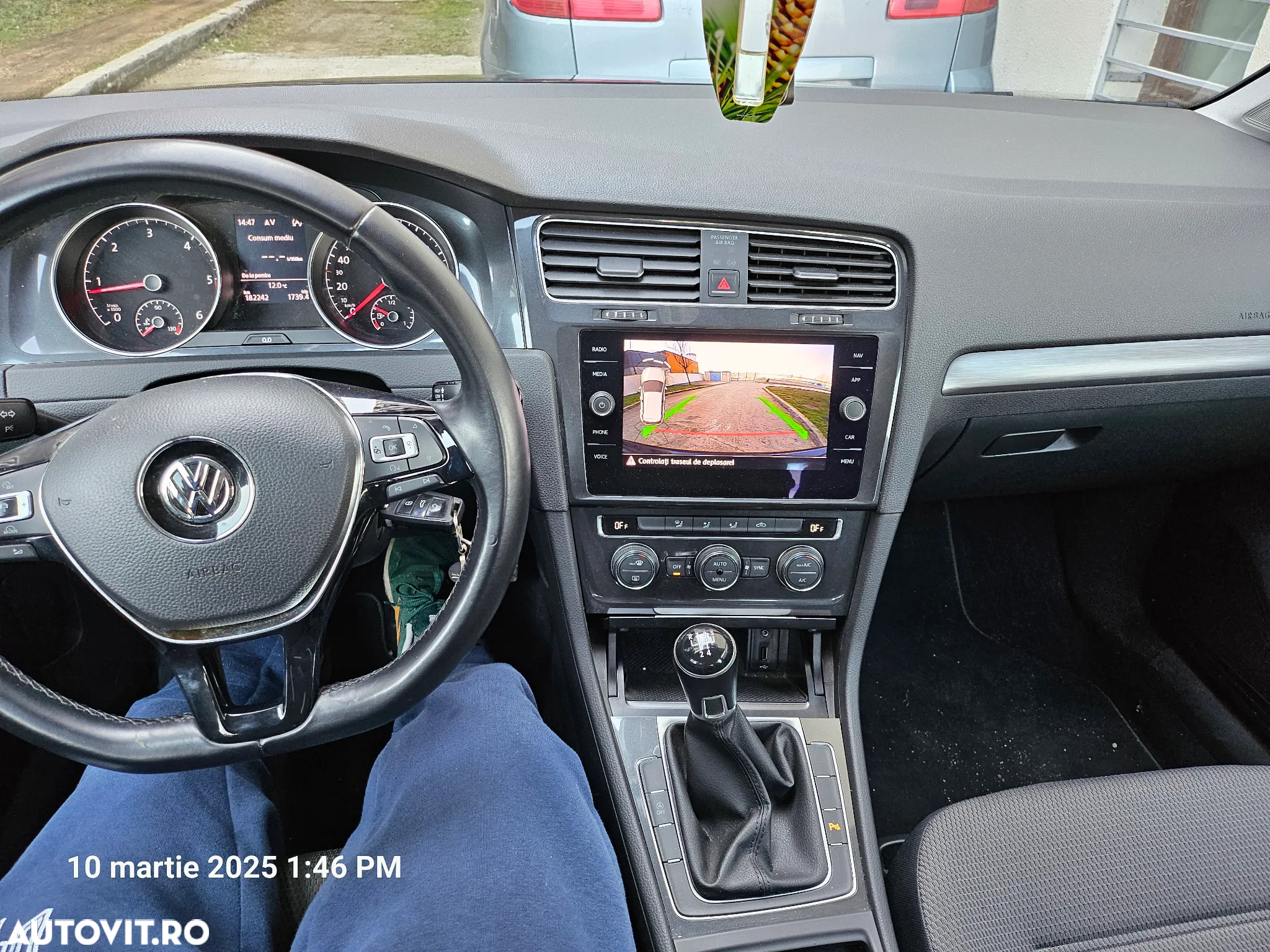 Volkswagen Golf 1.6 TDI Comfortline - 6