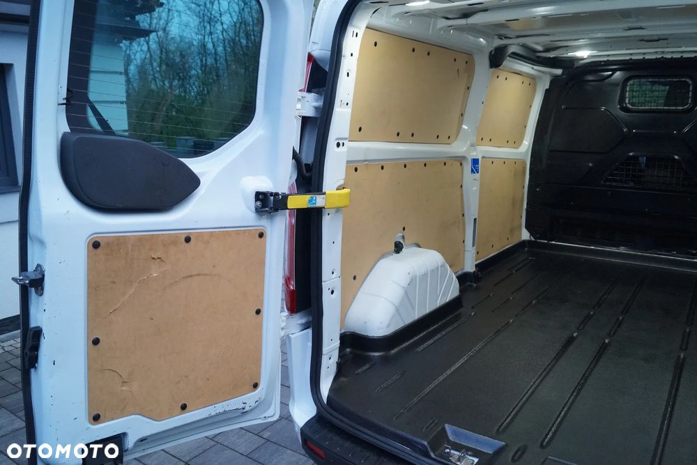 Ford Transit Custom - 14