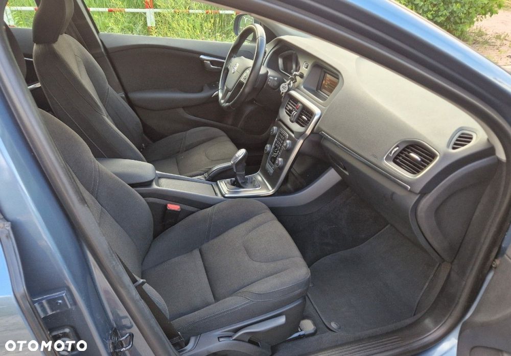 Volvo V40 T2 You - 34