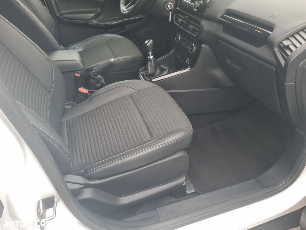 Ford EcoSport - 12