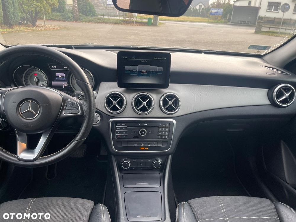 Mercedes-Benz GLA 200 7G-DCT AMG Line - 6