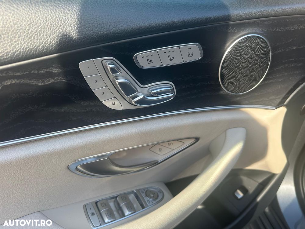Mercedes-Benz E 220 d 4MATIC Aut. - 4