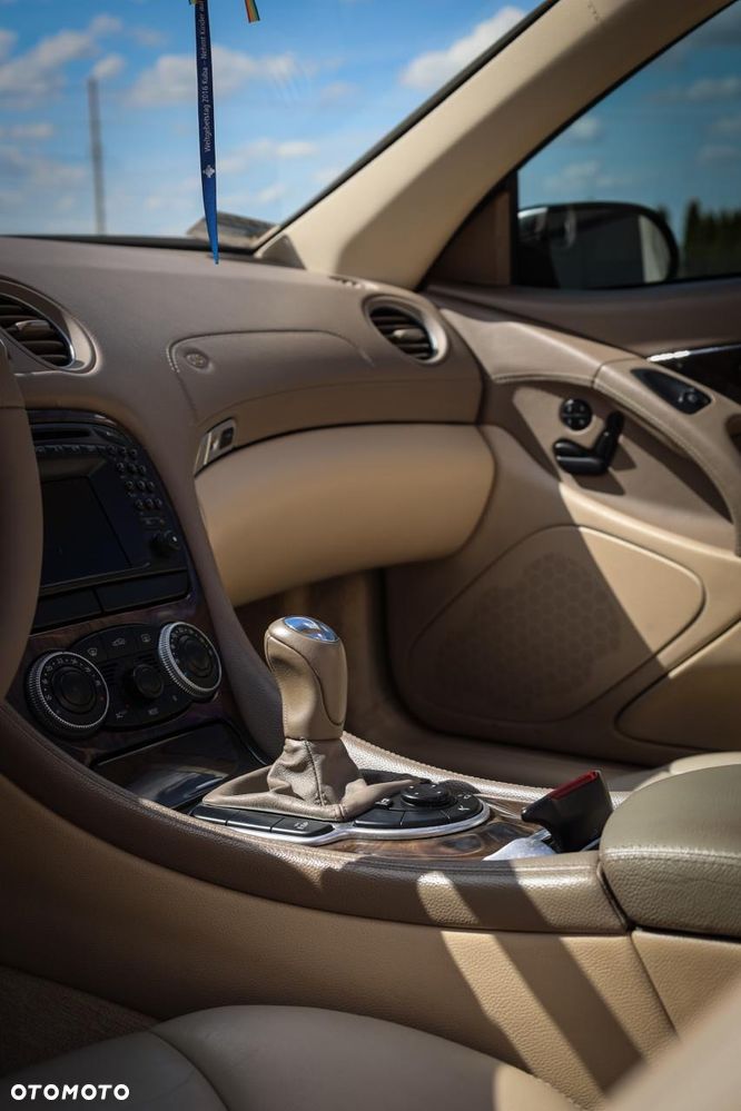 Mercedes-Benz SL 350 - 11