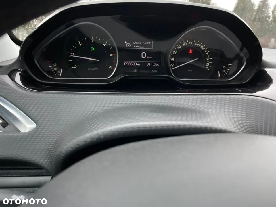 Peugeot 208 Blue-HDi 100 Stop&Start Allure - 10