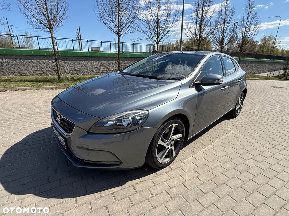 Volvo V40 D4 Momentum - 8