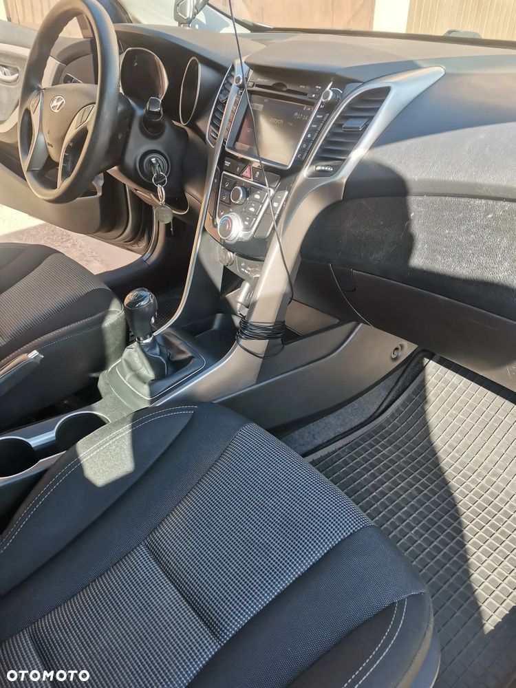 Hyundai i30 i30cw 1.4 CRDi Advantage - 7