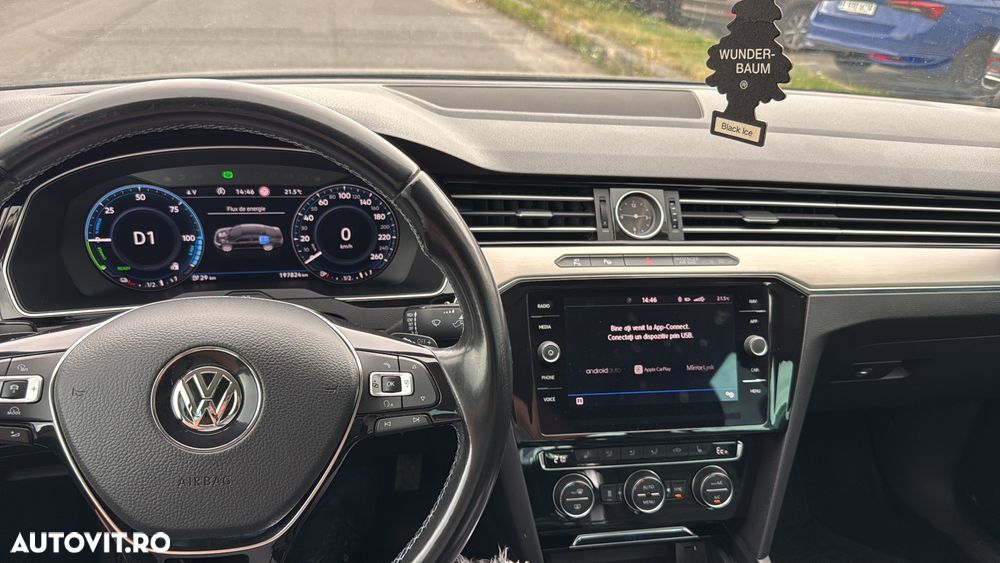 Volkswagen Passat - 10