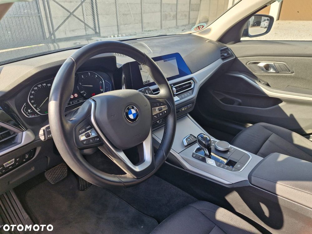BMW Seria 3 320d Advantage - 10