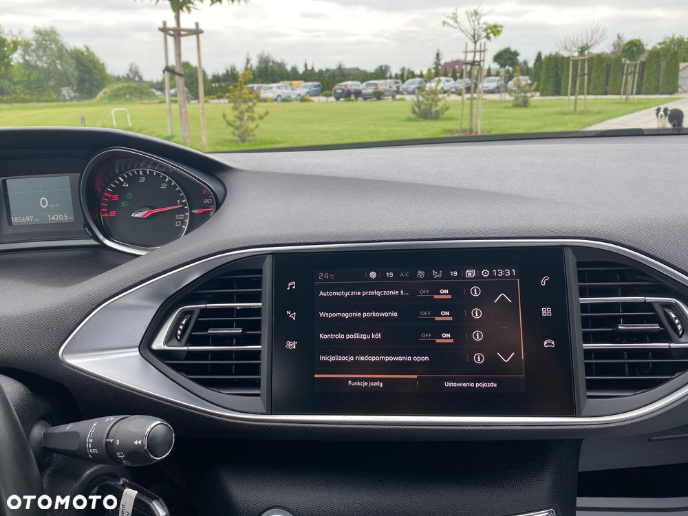Peugeot 308 1.5 BlueHDi Allure Pack S&S - 14
