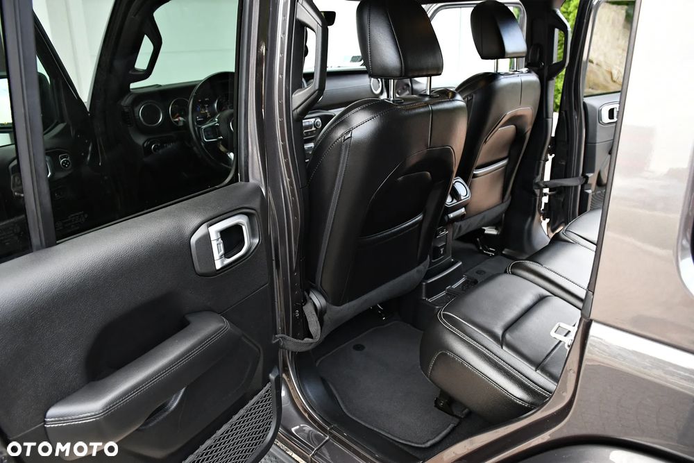 Jeep Wrangler Unlimited GME 2.0 Turbo Sahara - 21