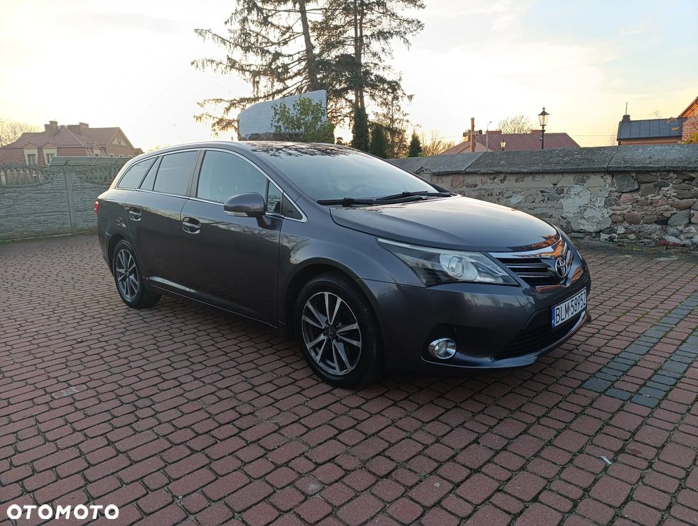Toyota Avensis Combi 2.0 D-4D - 7