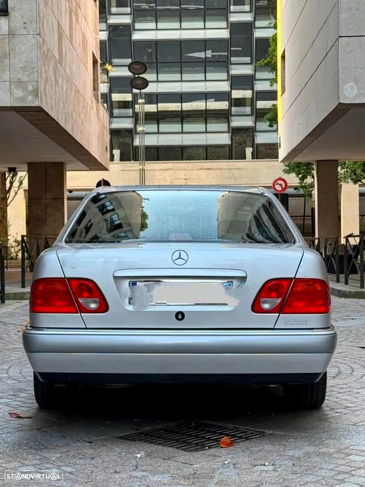 Mercedes-Benz E 220 - 5