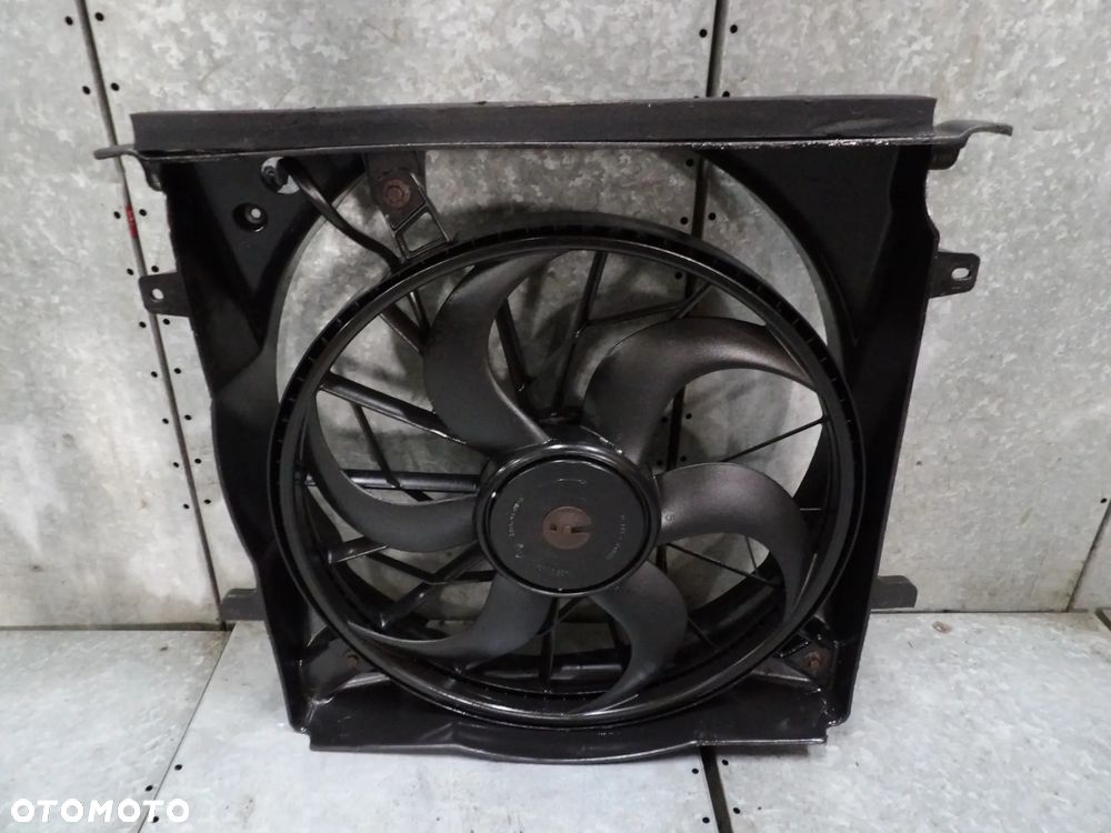 JEEP CHEROKEE KJ 3.7 V6 WENTYLATOR CHŁODNICY OBUDOWA 52079528AB - 1