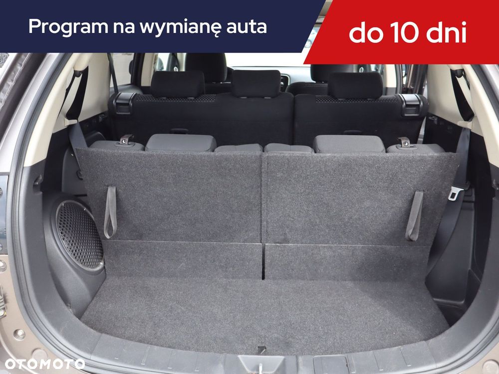 Mitsubishi Outlander - 19