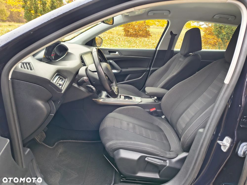 Peugeot 308 1.2 PureTech Allure S&S - 8
